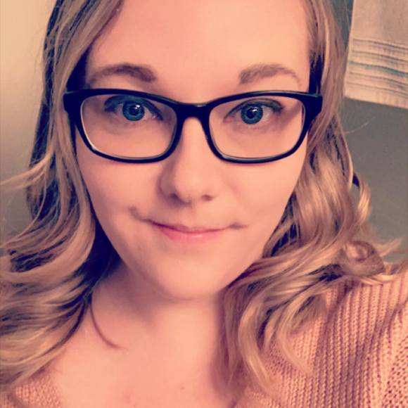 Meet your Posher, Jordana - Picture 1 of 1